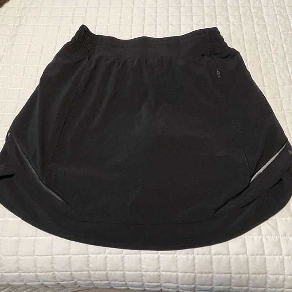 NWOT lululemon skirt - Picture 1 of 3